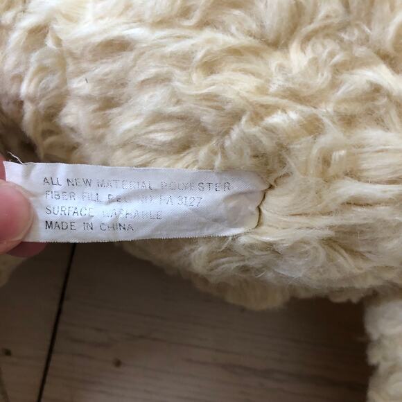 FAO Schwarz Vintage 1990s Yellow Bear with Ribbon 24" - Picture 6 of 7